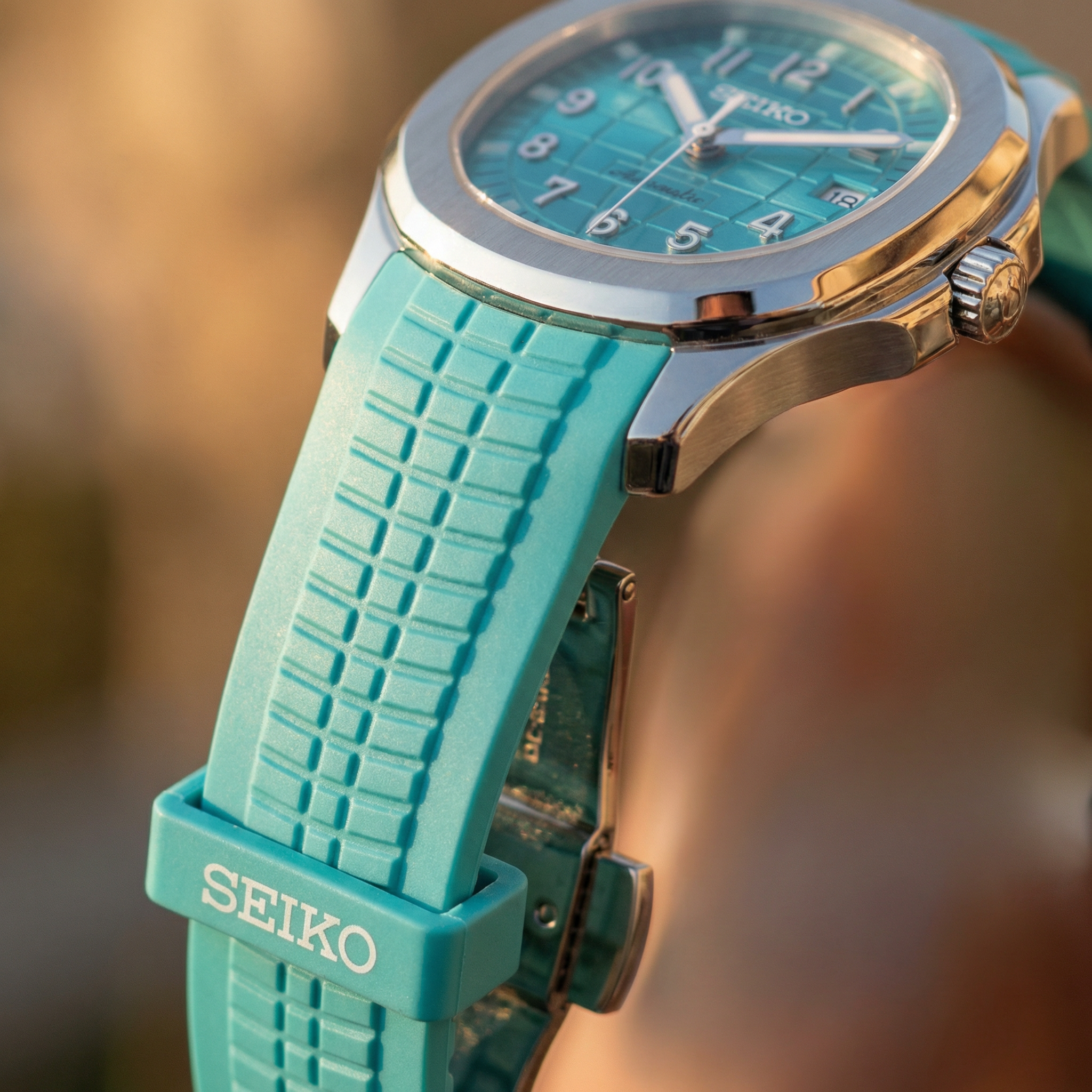 Mod Aquanaut Tiffany Blue